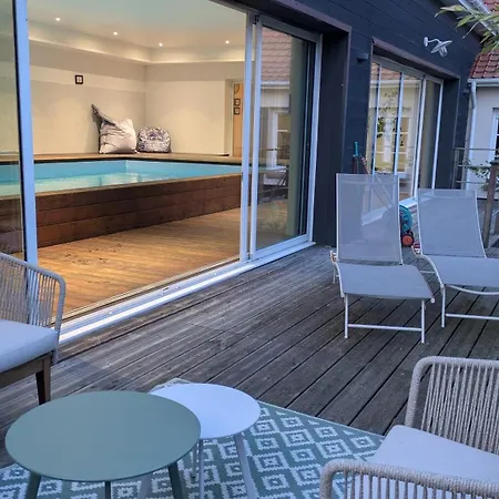 Du Des Miroirs Avec Piscine Privee Apartmán *