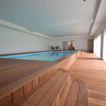 Du Des Miroirs Avec Piscine Privee Appartement