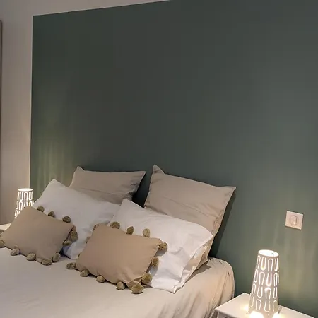 Appartement Du Des Miroirs Avec Piscine Privee *