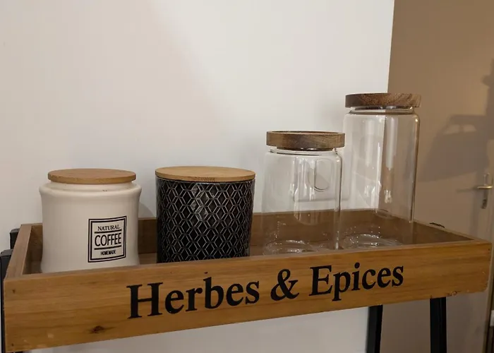 Du Des Miroirs Avec Piscine Privée