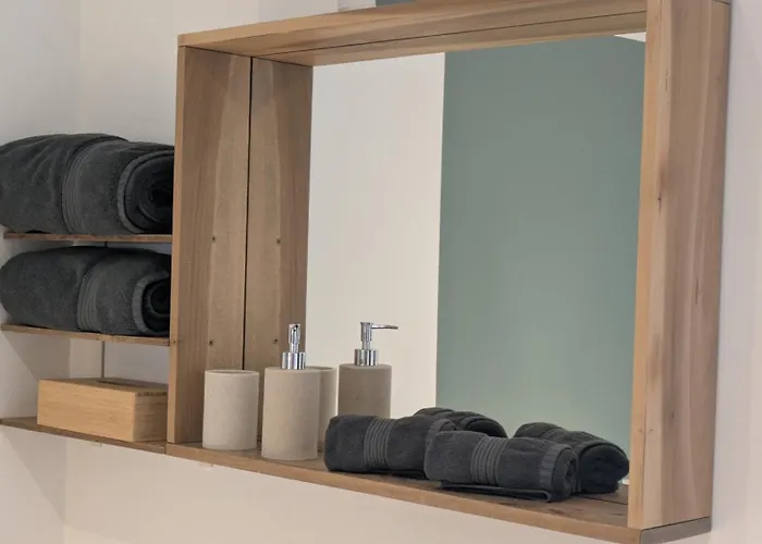 Du Des Miroirs Avec Piscine Privée Appartement *